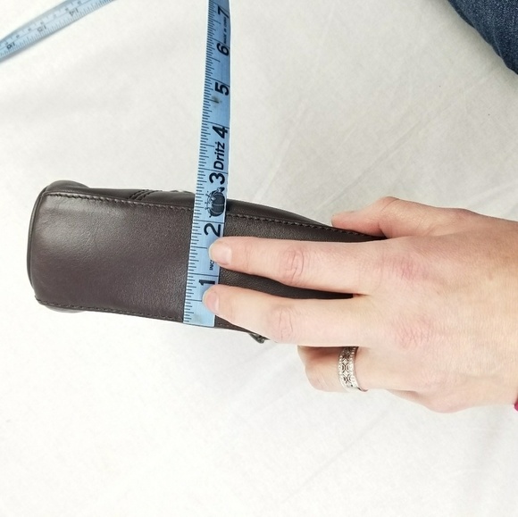 Brown Anne Klein Small Clutch With a Chain Strap - Picture 7 of 7